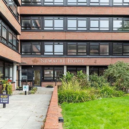Bright Contemporary Studio In East Grinstead Eksteriør billede