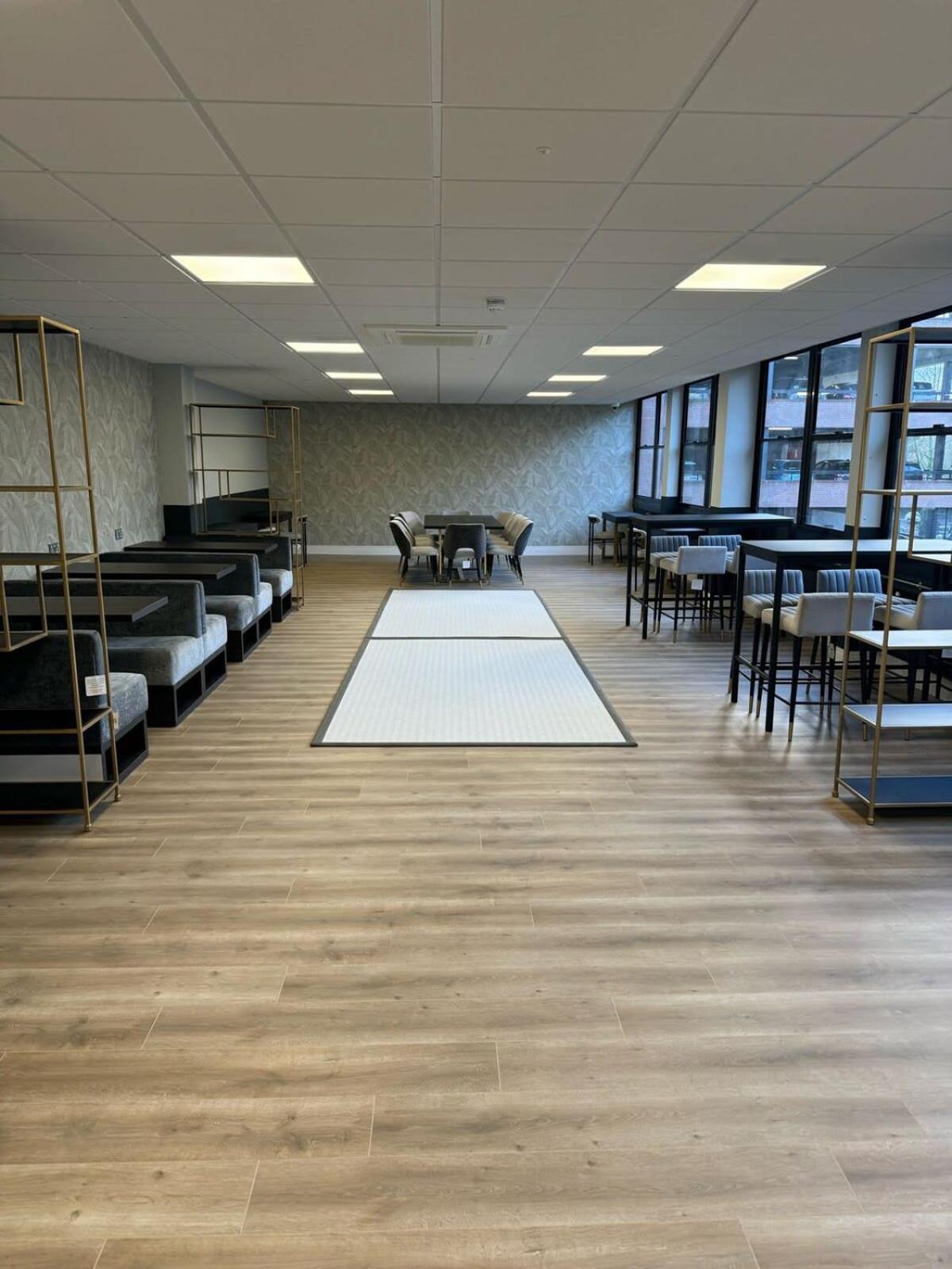 Bright Contemporary Studio In East Grinstead Eksteriør billede