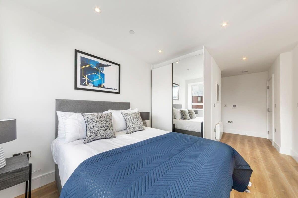 Bright Contemporary Studio In East Grinstead Eksteriør billede